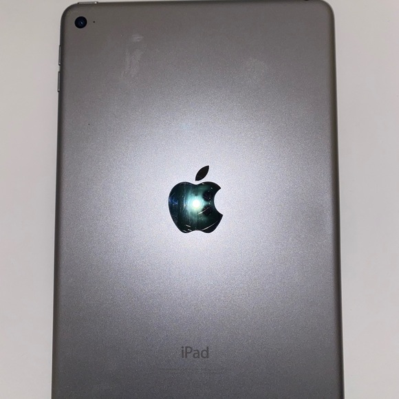 iPad mini 4 space grey unlocked